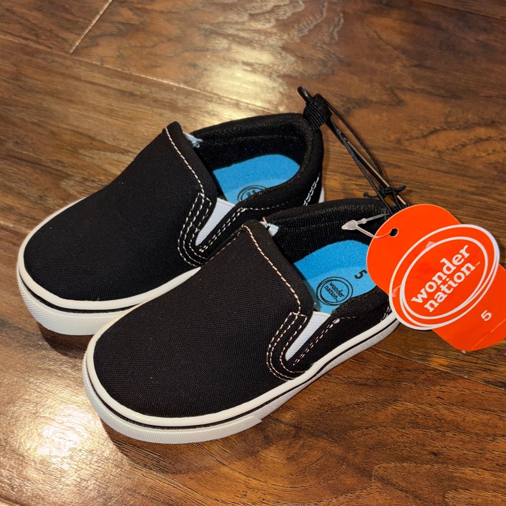 Wonder Nation Black Slip-On Skater Kids Sneakers 5 Toddler
